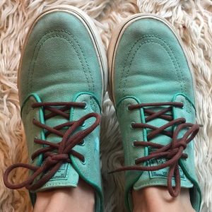 Turquoise Nike Zoom Air Stefan Janoski sneakers